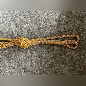 Women’s knot necklace